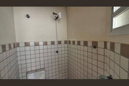 Casa para alugar com 180m², 3 quartos e 2 vagas Casa para alugar com 180m², 3 quartos e 2 vagasBanheiro edicula