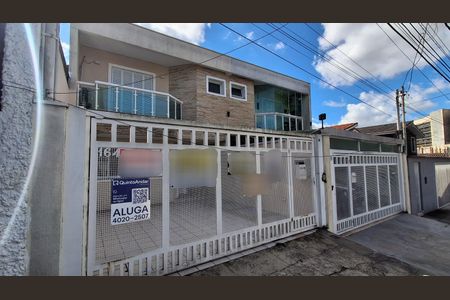 Casa para alugar com 180m², 3 quartos e 2 vagas Casa para alugar com 180m², 3 quartos e 2 vagasFachada