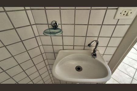 Casa para alugar com 180m², 3 quartos e 2 vagas Casa para alugar com 180m², 3 quartos e 2 vagasBanheiro edicula