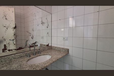Casa para alugar com 180m², 3 quartos e 2 vagas Casa para alugar com 180m², 3 quartos e 2 vagasBanheiro Social