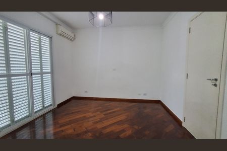 Casa para alugar com 180m², 3 quartos e 2 vagas Casa para alugar com 180m², 3 quartos e 2 vagasSuíte