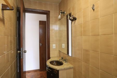 Banheiro da Suíte de apartamento para alugar com 2 quartos, 70m² em Funcionários, Belo Horizonte