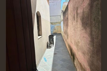 Casa à venda com 180m², 5 quartos e 5 vagas Casa à venda com 180m², 5 quartos e 5 vagasÁrea externa