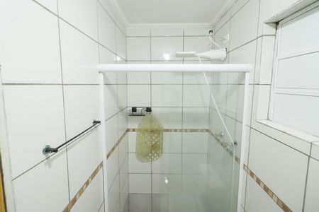Banheiro de kitnet/studio para alugar com 1 quarto, 18m² em Vila Campesina, Osasco