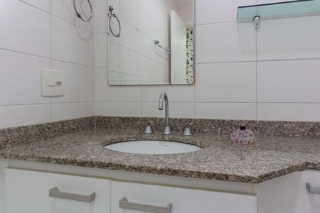 Apartamento à venda com 86m², 2 quartos e 2 vagasBanheiro da Suíte 1