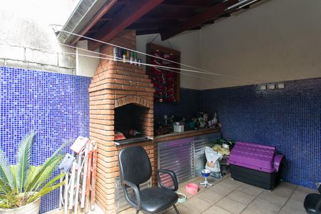 Casa de condomínio à venda com 200m², 3 quartos e 2 vagas Casa de condomínio à venda com 200m², 3 quartos e 2 vagasÁrea de Serviço