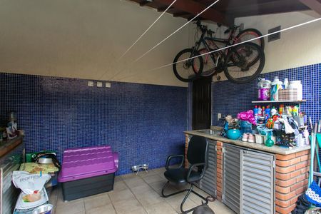 Casa de condomínio à venda com 200m², 3 quartos e 2 vagas Casa de condomínio à venda com 200m², 3 quartos e 2 vagasÁrea de Serviço
