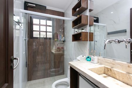 Casa de condomínio à venda com 200m², 3 quartos e 2 vagas Casa de condomínio à venda com 200m², 3 quartos e 2 vagasBanheiro 2