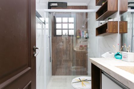 Casa de condomínio à venda com 200m², 3 quartos e 2 vagas Casa de condomínio à venda com 200m², 3 quartos e 2 vagasBanheiro 2