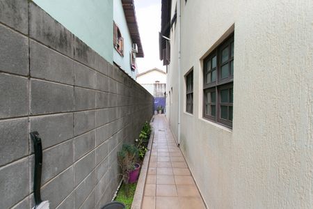 Casa de condomínio à venda com 200m², 3 quartos e 2 vagas Casa de condomínio à venda com 200m², 3 quartos e 2 vagasCorredor Externo