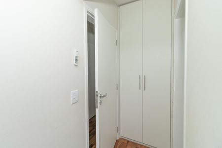 Apartamento à venda com 96m², 2 quartos e 1 vagaSuíte - Detalhe do Armário