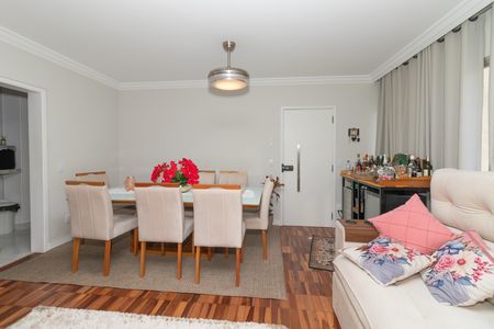 Apartamento à venda com 96m², 2 quartos e 1 vagaSala