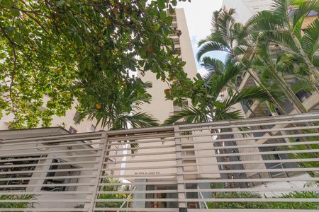 Apartamento à venda com 96m², 2 quartos e 1 vagaFachada
