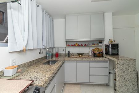 Apartamento à venda com 96m², 2 quartos e 1 vagaCozinha