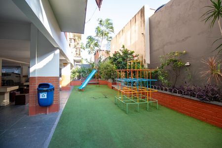 Apartamento para alugar com 45m², 2 quartos e 1 vaga Apartamento para alugar com 45m², 2 quartos e 1 vagaÁrea comum - Playground
