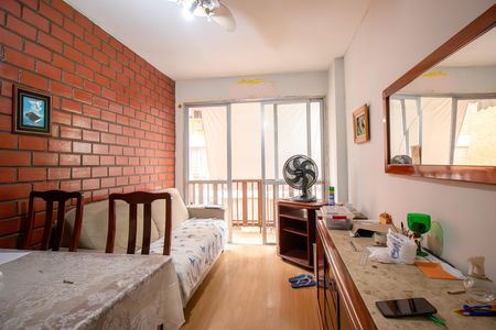 Sala de apartamento para alugar com 2 quartos, 45m² em Penha, Rio de Janeiro
