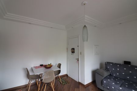 Apartamento à venda com 67m², 2 quartos e 1 vagaSala