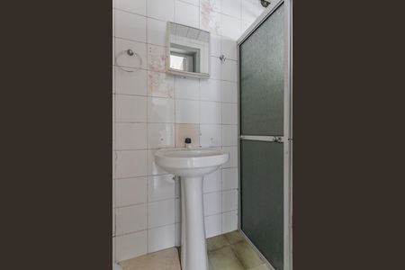 Banheiro de apartamento para alugar com 1 quarto, 37m² em Jardim Dona Leopoldina, Porto Alegre