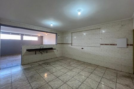 Casa para alugar com 200m², 4 quartos e 4 vagas Casa para alugar com 200m², 4 quartos e 4 vagasCasa 1 - Cozinha