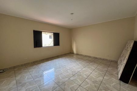 Casa para alugar com 200m², 4 quartos e 4 vagas Casa para alugar com 200m², 4 quartos e 4 vagasCasa 2 - Quarto 1
