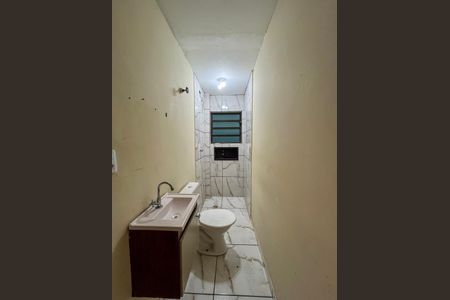 Casa para alugar com 200m², 4 quartos e 4 vagas Casa para alugar com 200m², 4 quartos e 4 vagasCasa 1 - Banheiro 2