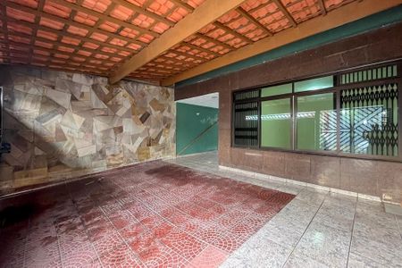 Casa para alugar com 200m², 4 quartos e 4 vagas Casa para alugar com 200m², 4 quartos e 4 vagasGaragem