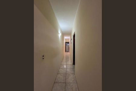 Casa para alugar com 200m², 4 quartos e 4 vagas Casa para alugar com 200m², 4 quartos e 4 vagasCasa 1 - Corredor