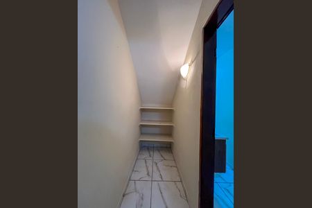 Casa para alugar com 200m², 4 quartos e 4 vagas Casa para alugar com 200m², 4 quartos e 4 vagasDespensa
