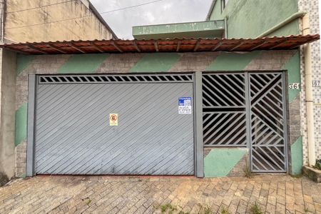 Casa para alugar com 200m², 4 quartos e 4 vagas Casa para alugar com 200m², 4 quartos e 4 vagasFachada