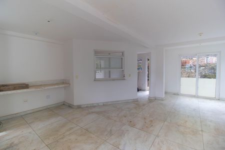 Casa para alugar com 599m², 2 quartos e 2 vagas