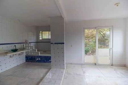 Casa para alugar com 599m², 2 quartos e 2 vagas