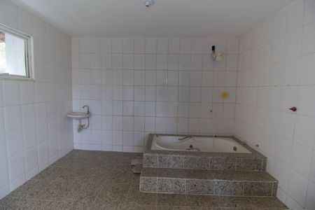 Casa para alugar com 599m², 2 quartos e 2 vagas