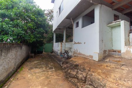 Casa para alugar com 599m², 2 quartos e 2 vagas