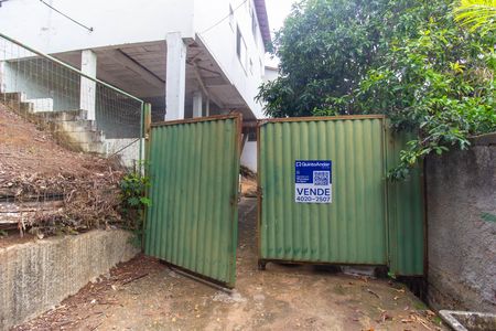 Casa para alugar com 599m², 2 quartos e 2 vagas