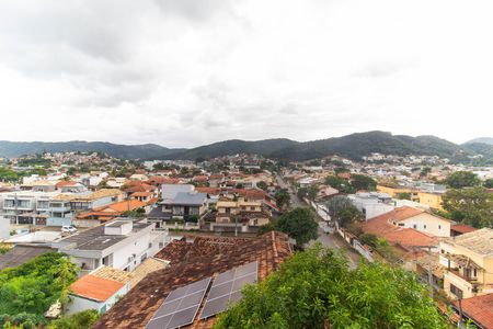 Casa para alugar com 599m², 2 quartos e 2 vagas
