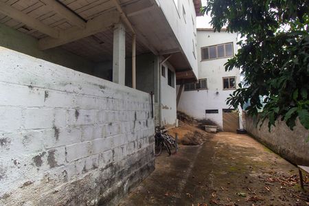 Casa para alugar com 599m², 2 quartos e 2 vagas