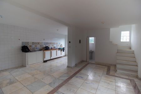 Casa para alugar com 599m², 2 quartos e 2 vagas