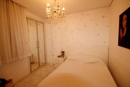 Apartamento à venda com 112m², 4 quartos e 2 vagasquarto 2