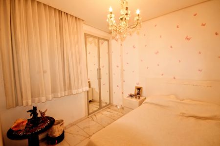 Apartamento à venda com 112m², 4 quartos e 2 vagasquarto 2