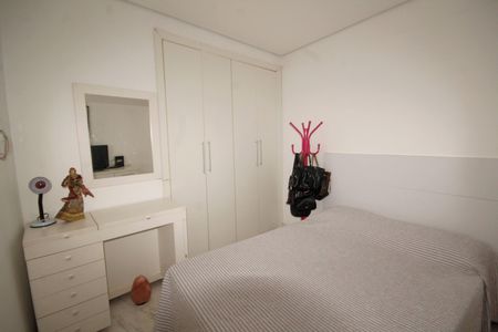Apartamento à venda com 112m², 4 quartos e 2 vagasquarto 3