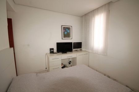 Apartamento à venda com 112m², 4 quartos e 2 vagasquarto 3