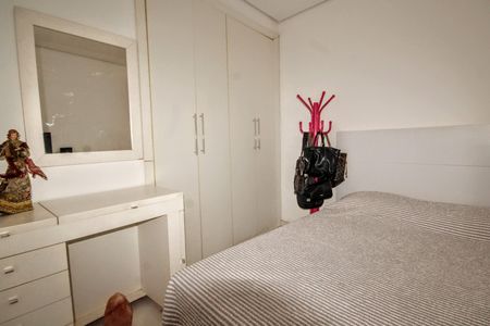 Apartamento à venda com 112m², 4 quartos e 2 vagasquarto 3