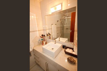 Apartamento à venda com 112m², 4 quartos e 2 vagasbanheiro 1