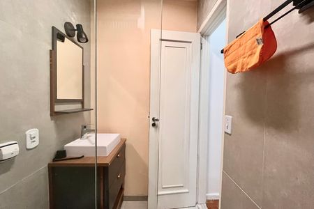 Apartamento para alugar com 52m², 1 quarto e sem vagaBanheiro 