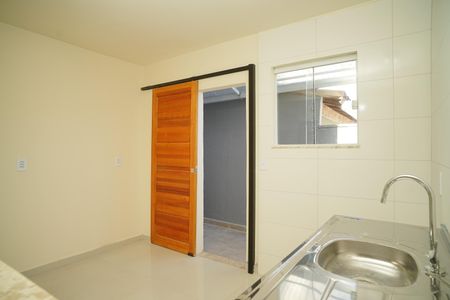 Casa para alugar com 25m², 1 quarto e 1 vaga Casa para alugar com 25m², 1 quarto e 1 vagaCozinha