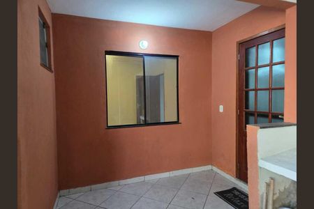 Entrada de casa para alugar com 1 quarto, 45m² em Parque Burle, Cabo Frio