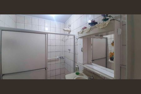 Casa para alugar com 130m², 3 quartos e 2 vagas Casa para alugar com 130m², 3 quartos e 2 vagasBanheiro