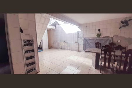 Casa para alugar com 130m², 3 quartos e 2 vagas