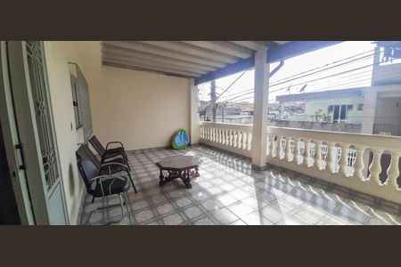 Casa para alugar com 130m², 3 quartos e 2 vagas Casa para alugar com 130m², 3 quartos e 2 vagasVaranda