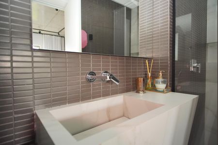 Banheiro da Suíte de apartamento para alugar com 1 quarto, 69m² em Petrópolis, Porto Alegre